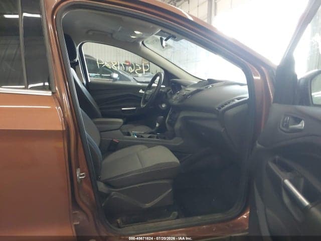 2017 FORD ESCAPE SE 5