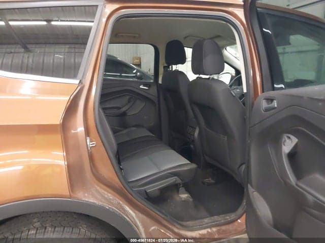 2017 FORD ESCAPE SE 8