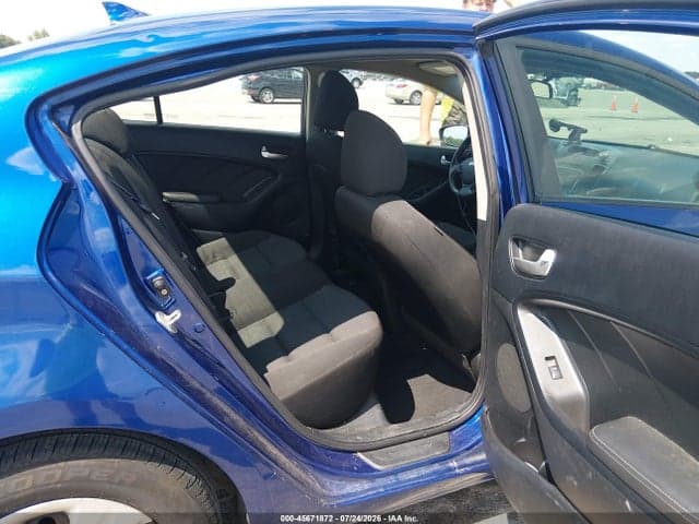 2017 KIA FORTE LX 8