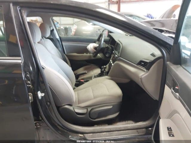2020 HYUNDAI ELANTRA SEL 5