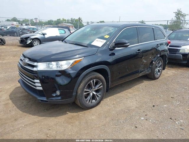 2017 TOYOTA HIGHLANDER LE PLUS 2