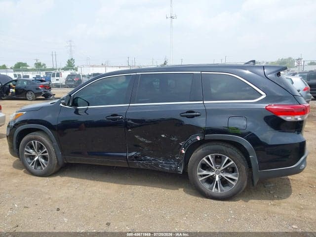 2017 TOYOTA HIGHLANDER LE PLUS 14