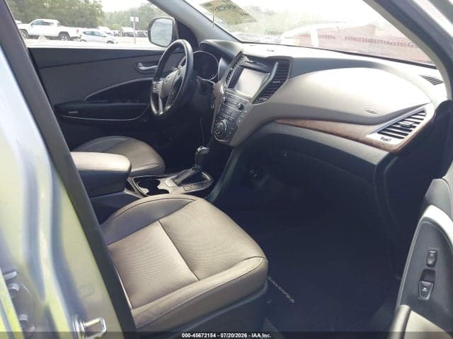 2018 HYUNDAI SANTA FE SE 5