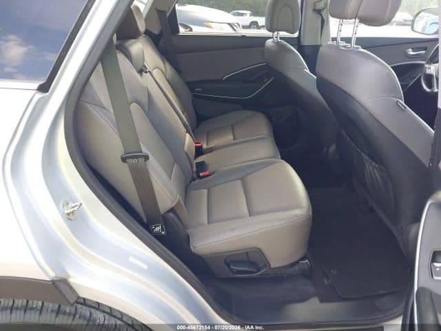 2018 HYUNDAI SANTA FE SE 8