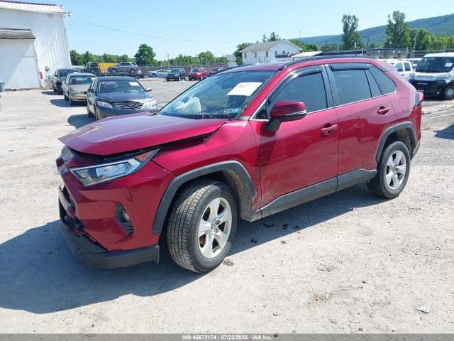 2019 TOYOTA RAV4 XLE 2