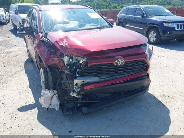 2019 TOYOTA RAV4 XLE 6