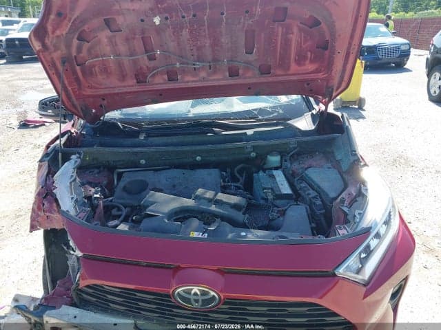 2019 TOYOTA RAV4 XLE 10