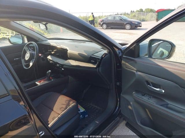2025 NISSAN KICKS SR INTELLIGENT AWD 5