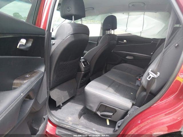 2017 KIA SORENTO 2.4L LX 8