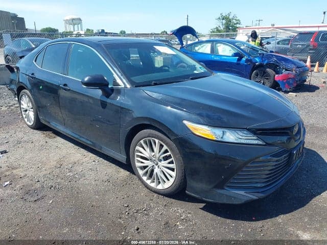 2018 TOYOTA CAMRY XLE