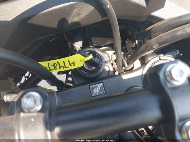 2025 HONDA CRF1000 A 11