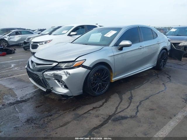 2018 TOYOTA CAMRY SE 2