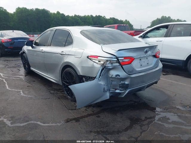 2018 TOYOTA CAMRY SE 3