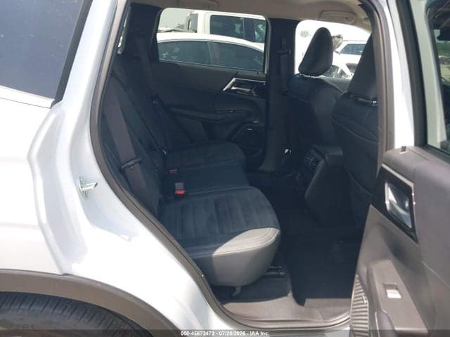 2026 MITSUBISHI OUTLANDER LE 2.5 2WD/SE 2.5 2WD 8