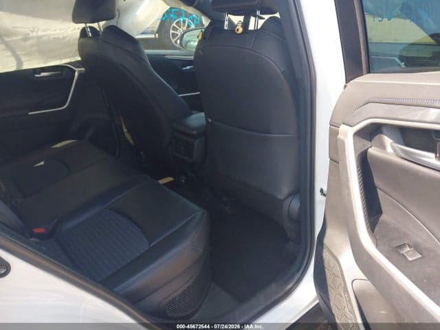 2024 TOYOTA RAV4 HYBRID XSE 8