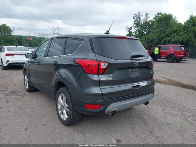 2019 FORD ESCAPE SE 3