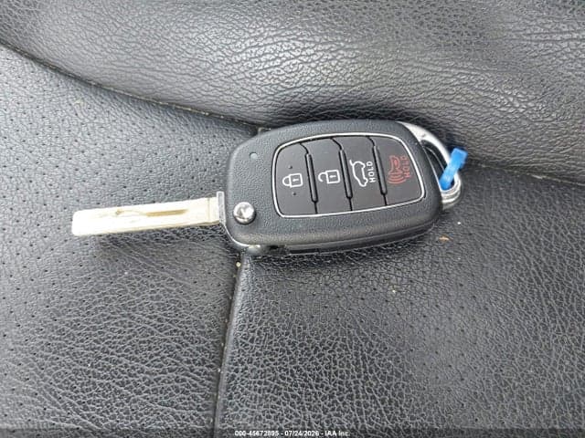 2020 HYUNDAI TUCSON SE 11