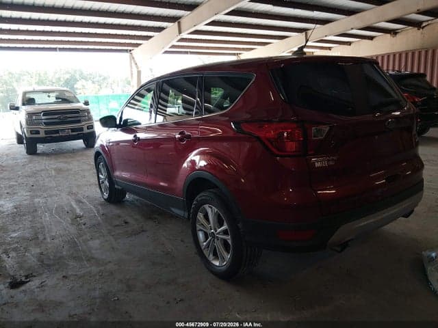 2019 FORD ESCAPE SE 4
