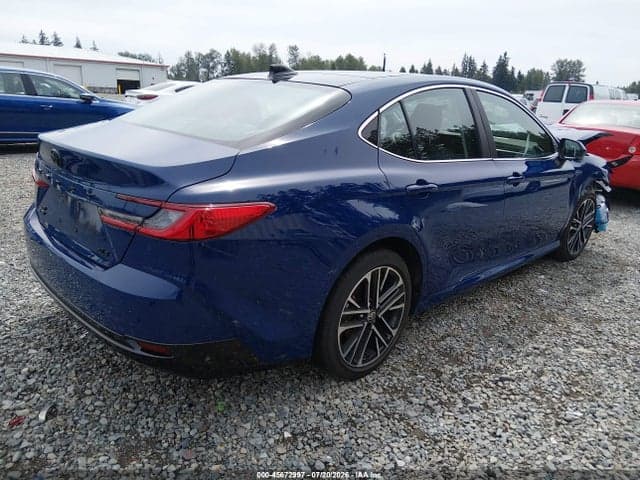 2025 TOYOTA CAMRY XLE 4
