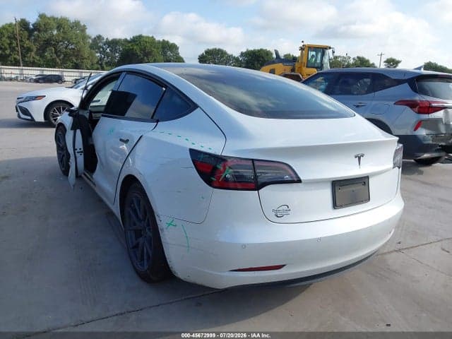 2021 TESLA MODEL 3 STANDARD RANGE PLUS REAR-WHEEL DRIVE 3