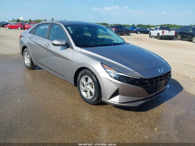2023 HYUNDAI ELANTRA SE 1