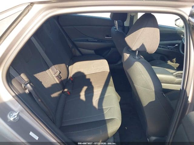 2023 HYUNDAI ELANTRA SE 8