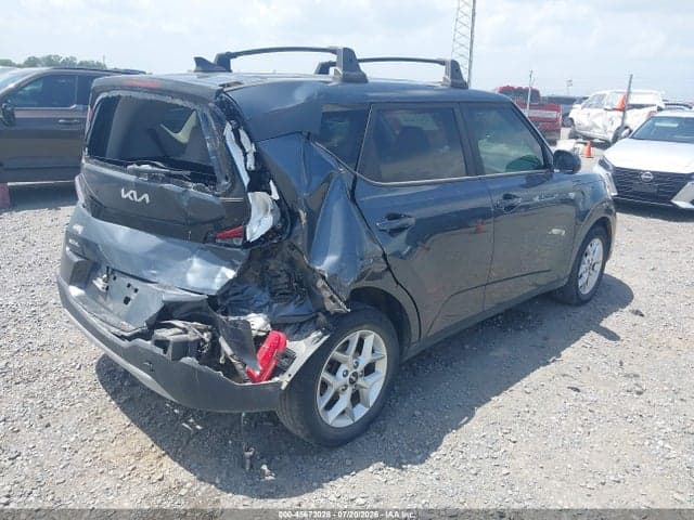 2023 KIA SOUL LX 4