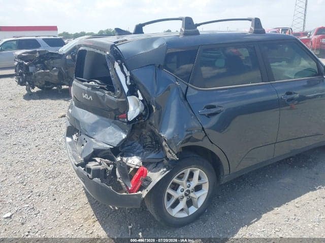 2023 KIA SOUL LX 6