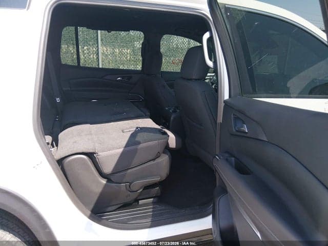 2024 CHEVROLET TRAVERSE FWD LS 8