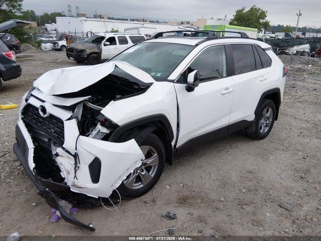2025 TOYOTA RAV4 XLE 2
