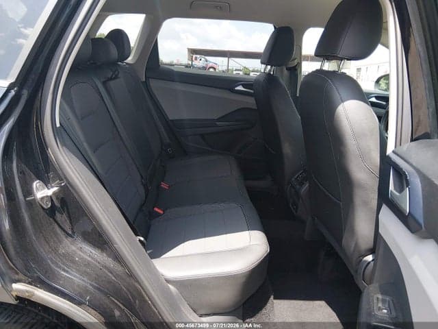 2024 VOLKSWAGEN TAOS 1.5T SE 8