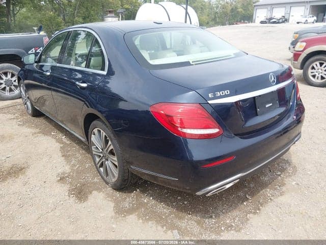2019 MERCEDES-BENZ E 300 4MATIC 3