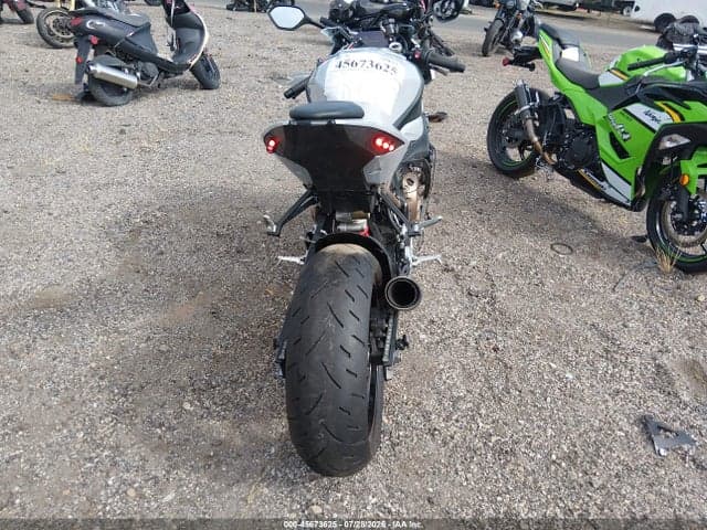 2020 BMW S 1000 RR 6
