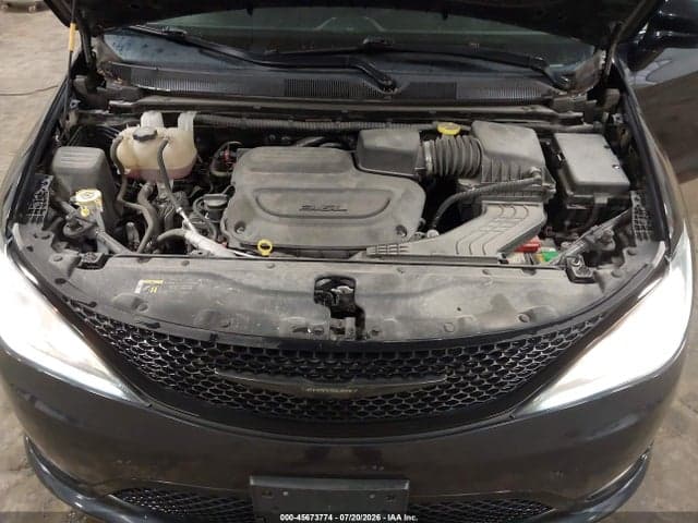 2019 CHRYSLER PACIFICA TOURING PLUS 10