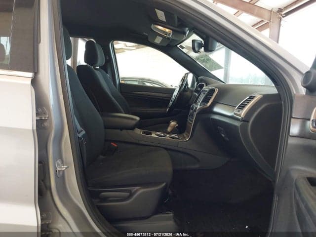 2017 JEEP GRAND CHEROKEE LAREDO 5