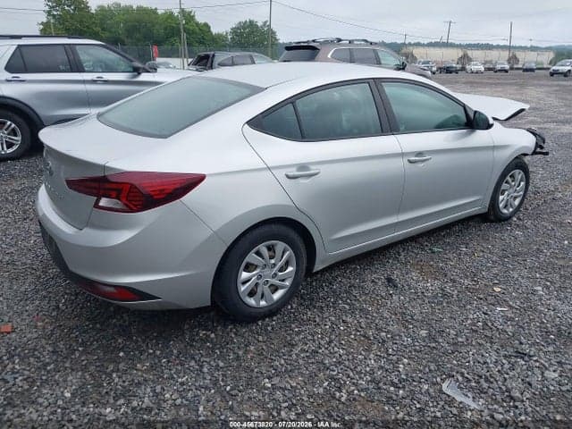 2020 HYUNDAI ELANTRA SE 4