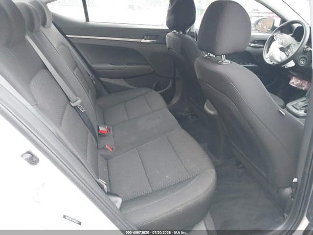 2020 HYUNDAI ELANTRA SE 8