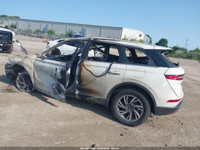 2023 LINCOLN CORSAIR STANDARD 3