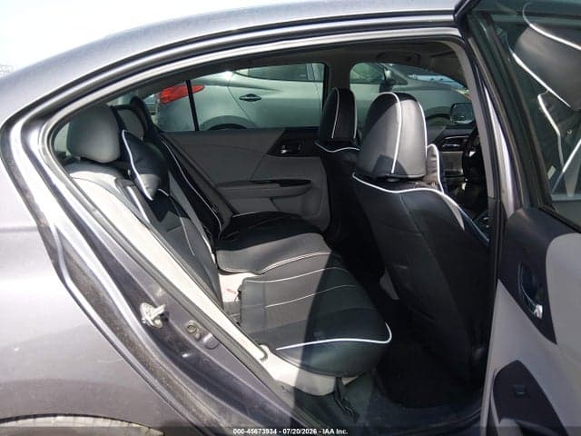 2017 HONDA ACCORD EX 8