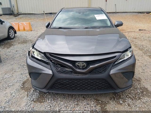 2018 TOYOTA CAMRY SE 6