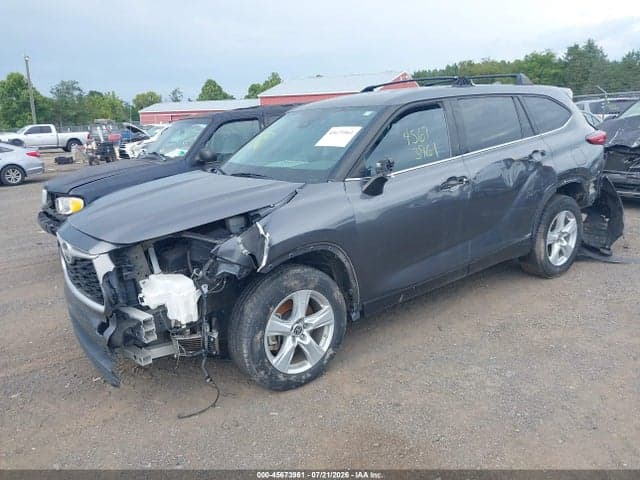 2020 TOYOTA HIGHLANDER LE 2