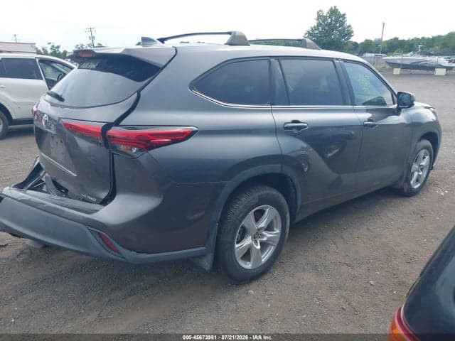 2020 TOYOTA HIGHLANDER LE 4
