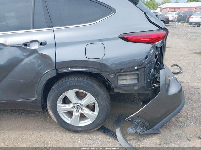 2020 TOYOTA HIGHLANDER LE 6