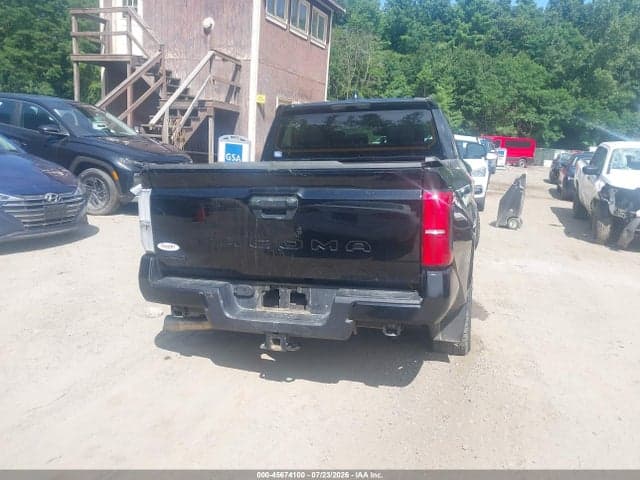 2024 TOYOTA TACOMA SR5 17