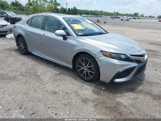 2022 TOYOTA CAMRY SE 1
