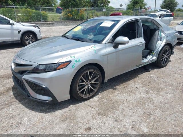 2022 TOYOTA CAMRY SE 2