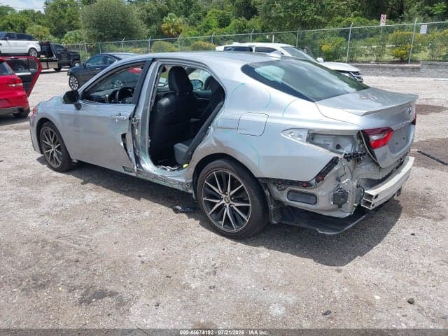 2022 TOYOTA CAMRY SE 3