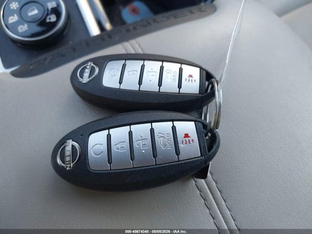 2022 NISSAN PATHFINDER SL 4WD 11