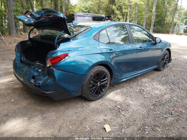 2026 TOYOTA CAMRY SE 4