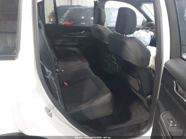 2025 JEEP GRAND CHEROKEE LAREDO X 4X4 8